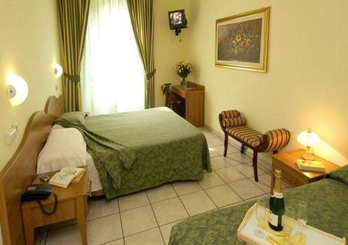 www.hotel22marzo.com
