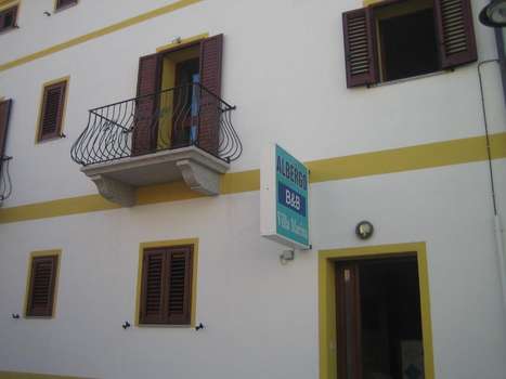 www.albergovillamarina.it