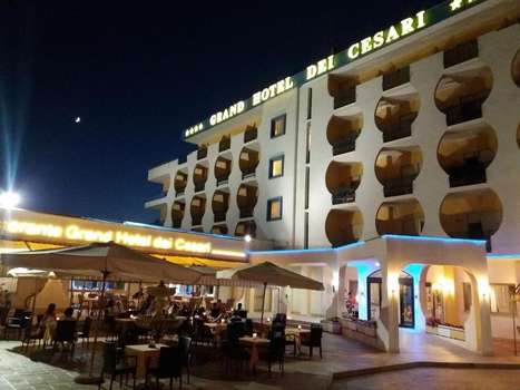 www.hoteldeicesari.com