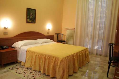www.hotelcaprimilano.it