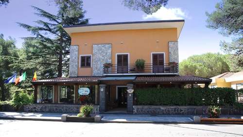 www.hotelallependici.com