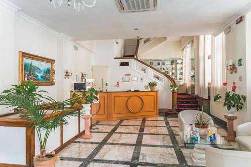 www.hotelsangiustoroma.com