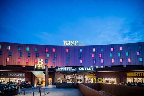 www.basehotel.it