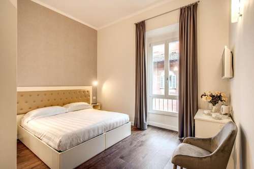 www.hotelsansilvestroroma.com