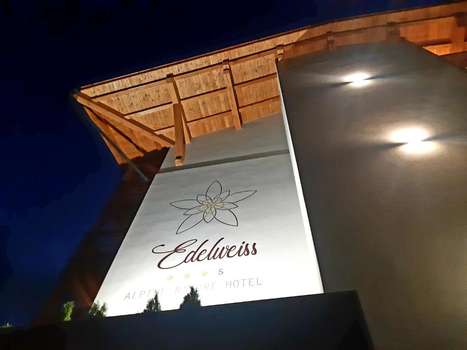 www.edelweiss-pinzolo.com