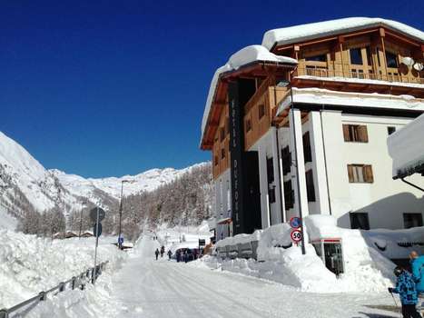www.hoteldufour.it