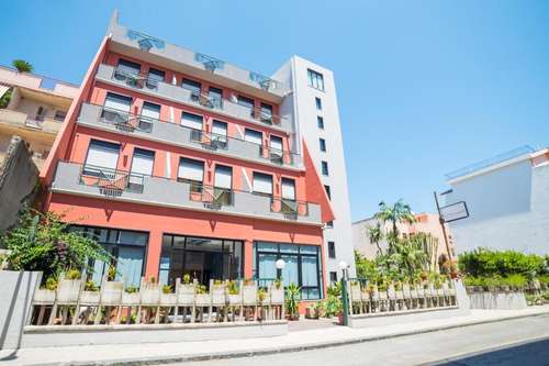www.hotellapiramide.com