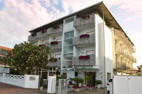 www.koolibryhotels.com