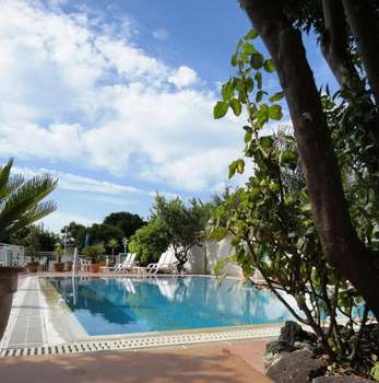 www.hotelcandia.it