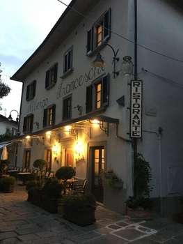 www.albergofranceschi.it