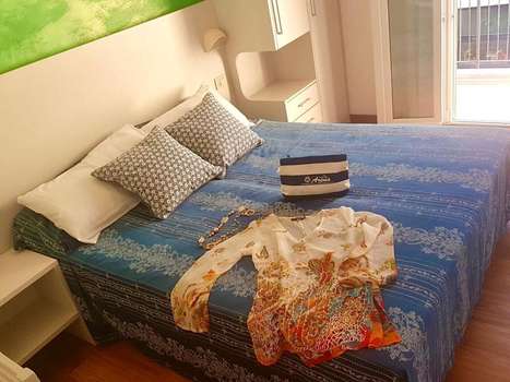 www.hotelarena.com