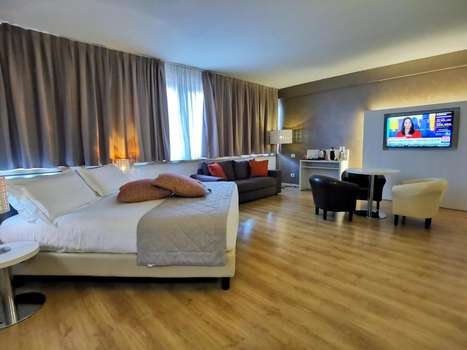 www.hotelpresidentprato.com