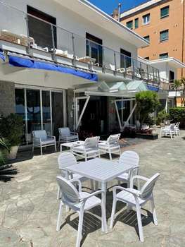 www.hotel-lepalme.com