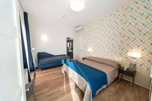 www.hotelkissriccione.it