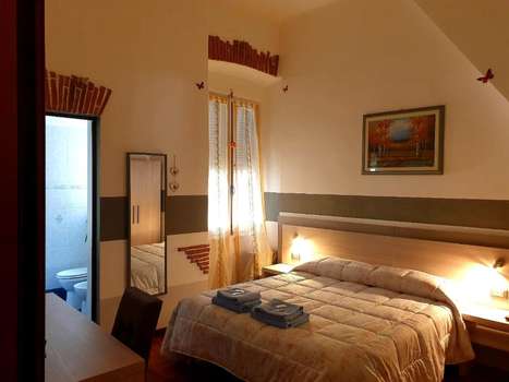 www.hotelastrogenova.com