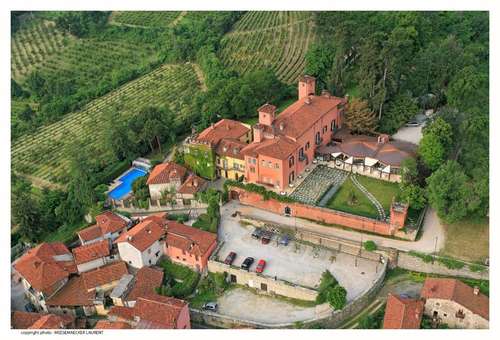 www.castellorosso.com