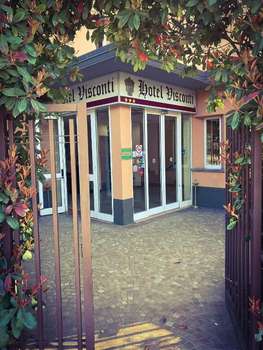 www.hotelviscontimelzo.it