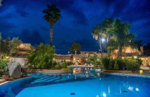 www.hotelportopirgos.com