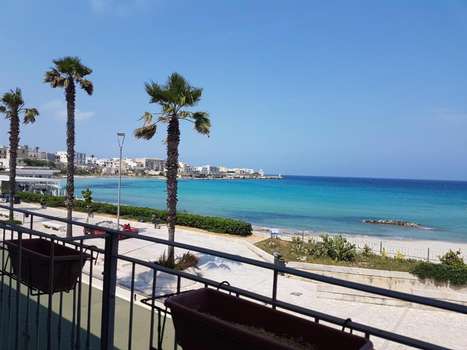 www.hotelprofumodimare.com