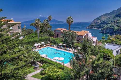 www.aequahotel.net