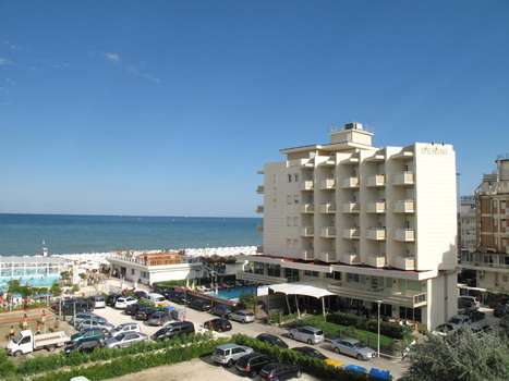 www.hotelbenini.it