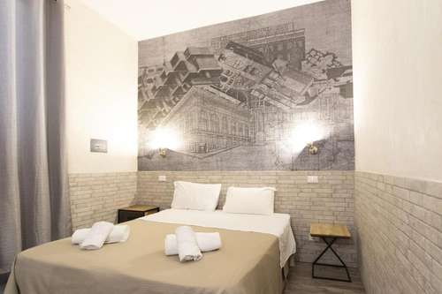 www.hotelagoraroma.com