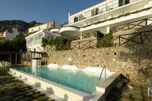 www.hotelilpino.it