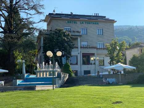 www.lafontanahotel.com