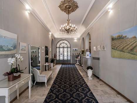 www.hotelaccademia.com