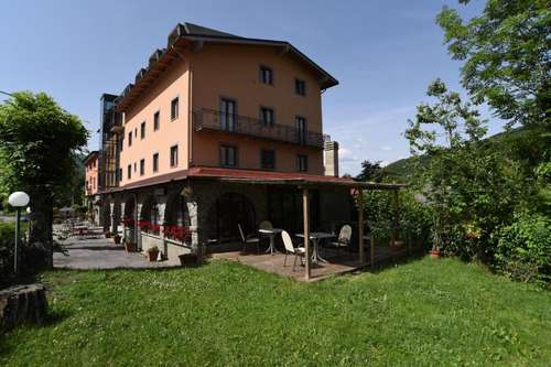 www.albergobucaneve.com