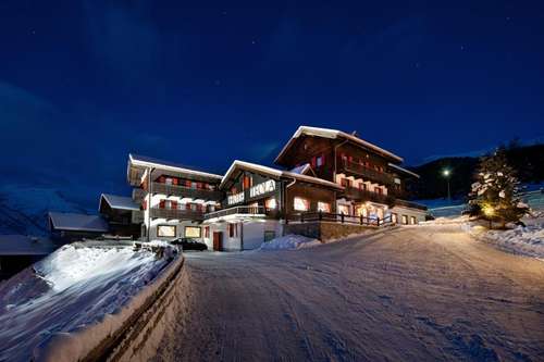 www.hotelteola.com