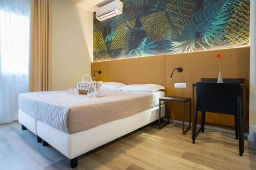 www.hotelsuezjesolo.com