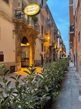 www.hotelpostapalermo.it