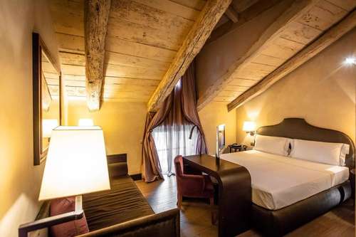 www.palazzorighini.it