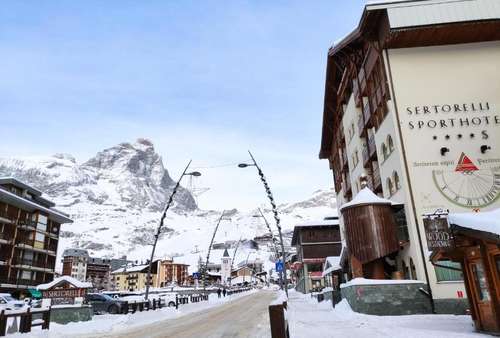 www.hotelsertorelli.it