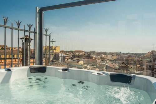 www.hotelseventyseven.com