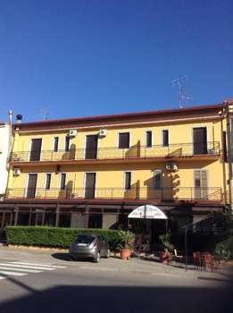 www.hotel4lampioni.it