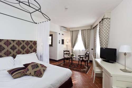 www.hotelsanminiato.com