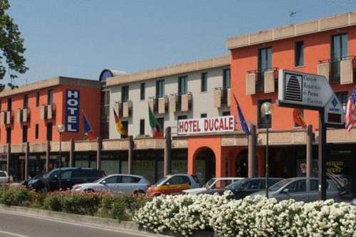 www.hotelducalemantova.it