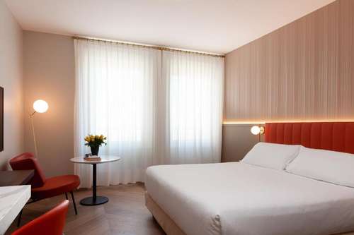 www.agorapalace.com