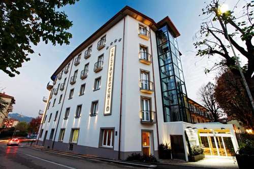 www.hotelcalzavecchio.eu