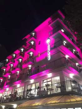 www.livelyhotel.it