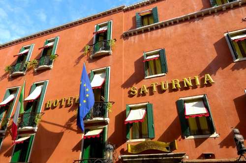 www.hotelsaturnia.it