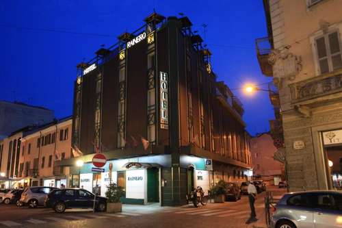 www.hotelrainero.com