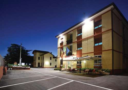 www.hotelautostrada.com