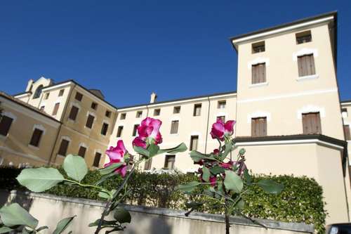 www.villascalabrini.it
