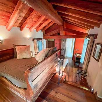 www.hoteladgallias.com