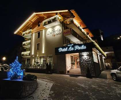 www.laperlahotel.net