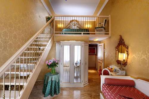 www.hotelcanaletto.com