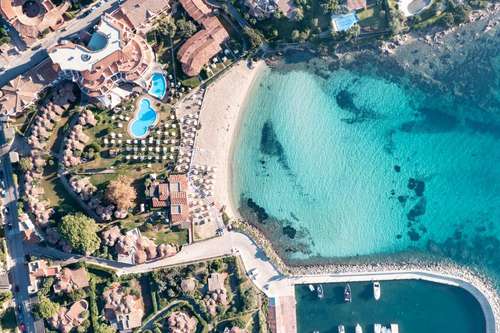 www.hotelbaiacaddinas.it